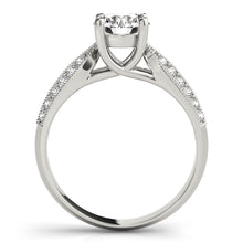 Load image into Gallery viewer, Round Engagement Ring M82890-B
