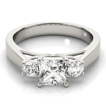 Load image into Gallery viewer, Square Engagement Ring M82921-11/2
