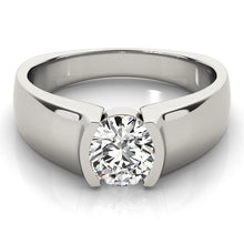 Load image into Gallery viewer, Round Engagement Ring M83242
