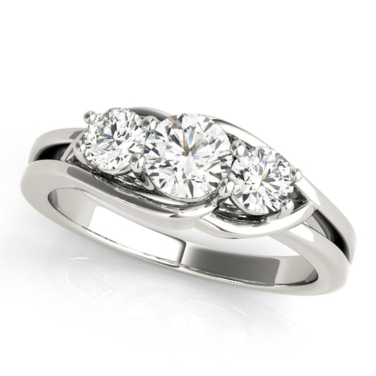 Round Engagement Ring M83822