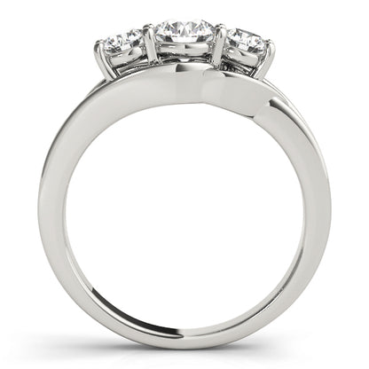 Round Engagement Ring M83822