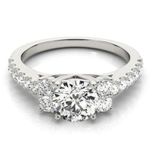 Load image into Gallery viewer, Round Engagement Ring M83863
