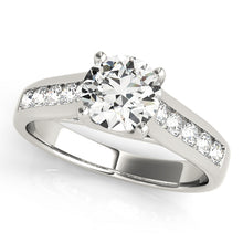 Load image into Gallery viewer, Round Engagement Ring M84036-1/2
