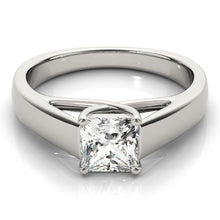 Load image into Gallery viewer, Square Engagement Ring M84040
