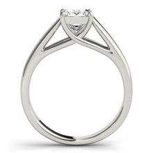 Load image into Gallery viewer, Square Engagement Ring M84040
