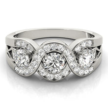 Load image into Gallery viewer, Round Engagement Ring M84119
