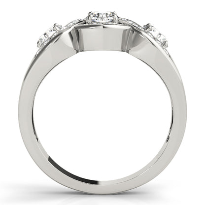Round Engagement Ring M84119