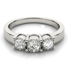 Load image into Gallery viewer, Round Engagement Ring M84142-1/3
