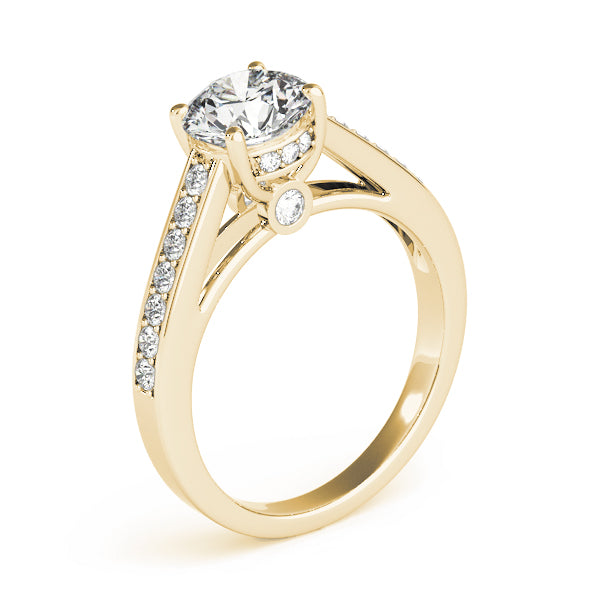 Round Engagement Ring M84455