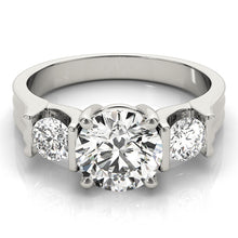 Load image into Gallery viewer, Round Engagement Ring M84464
