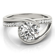 Load image into Gallery viewer, Round Engagement Ring M84580-1
