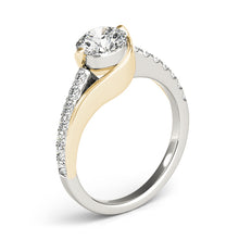 Load image into Gallery viewer, Round Engagement Ring M84669
