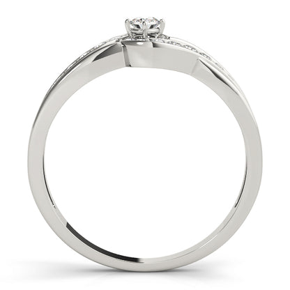 Round Engagement Ring M84883