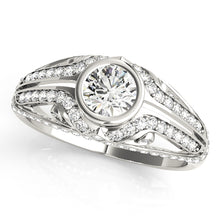 Load image into Gallery viewer, Round Engagement Ring M84892
